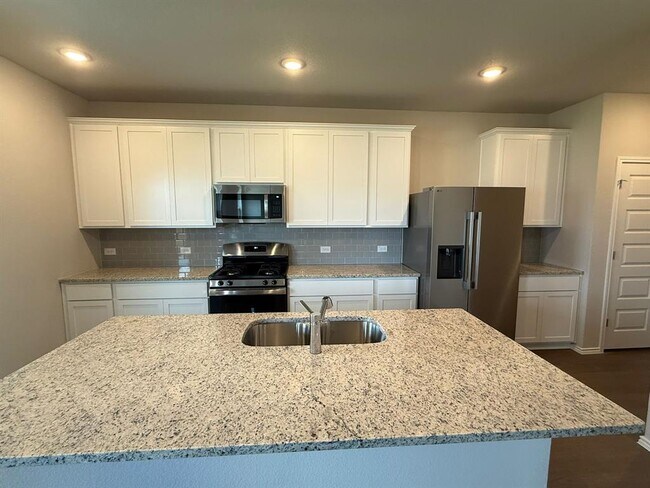 Building Photo - 5004 Sea Salt Dr