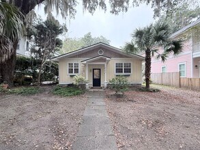 Building Photo - Three Bedroom Home in the Heart of Port Royal
