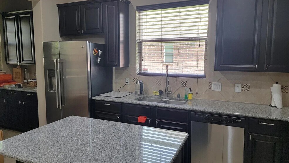 Kitchen - 12372 Payne St