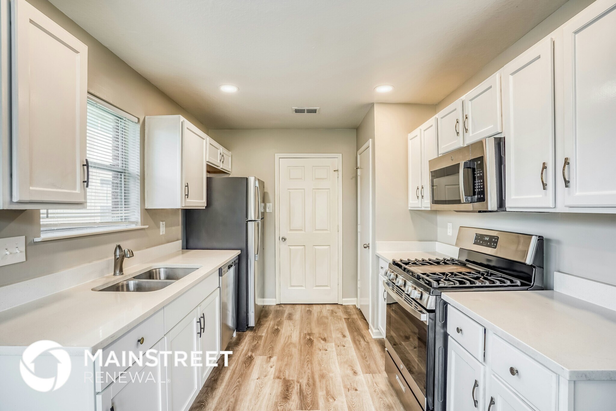 Building Photo - 4023 Almond Lake Dr