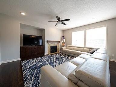 Building Photo - 15773 Everglade Ave