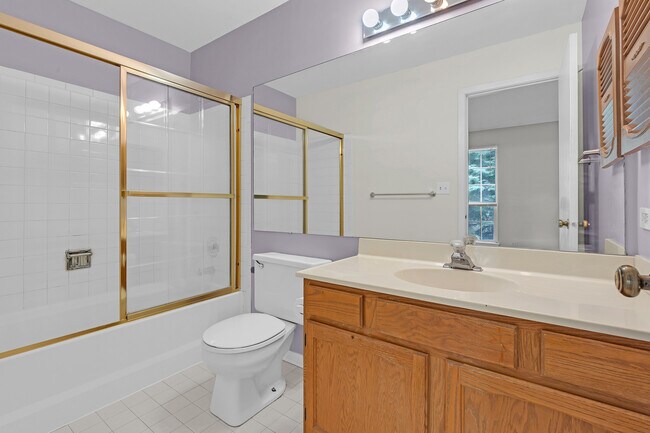 Building Photo - 1126 Regency Dr
