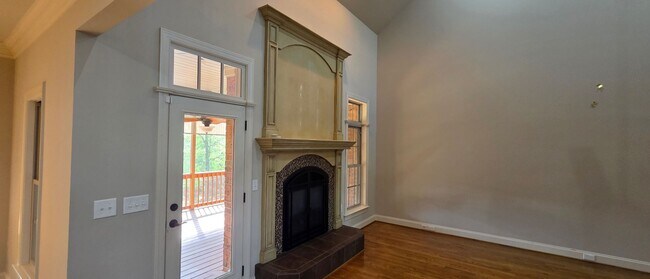 Building Photo - Beautiful Home with a full in law suite in Lewisville