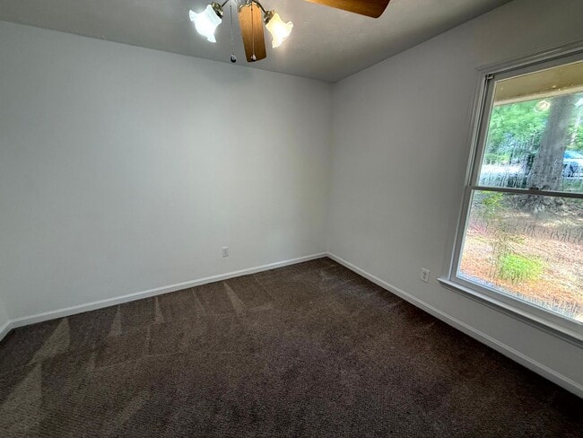Building Photo - 5481 Landview Pl