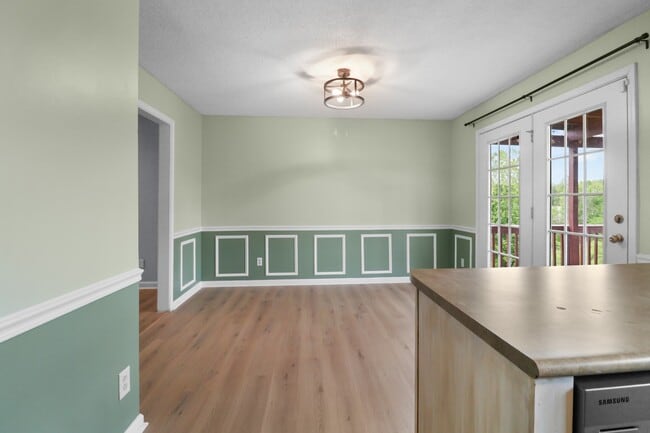 Building Photo - 934 Hedge Apple Dr