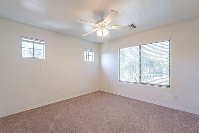 Building Photo - Charming Gated Community Chandler Home wit...