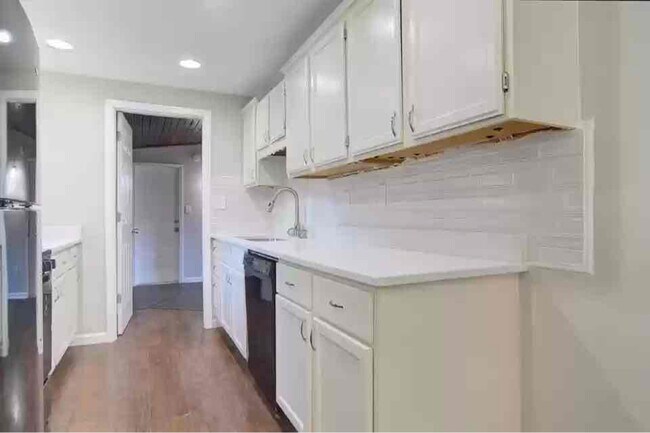 Building Photo - 210 Arrowhead Trail