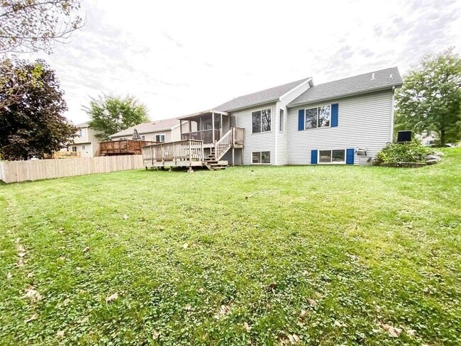 Building Photo - 1217 Glacier Hill Dr