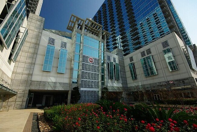 Building Photo - 5925 Almeda Rd