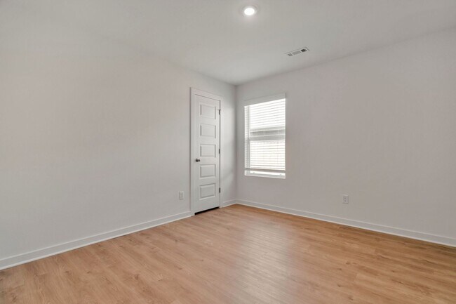 Building Photo - Brand-New 4 Bedroom Home in Prairie Grove!...