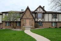 Building Photo - 2004-1