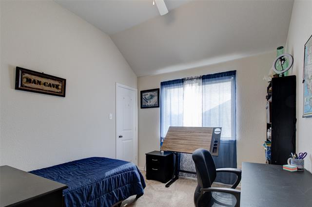 Building Photo - 531 Sydney St