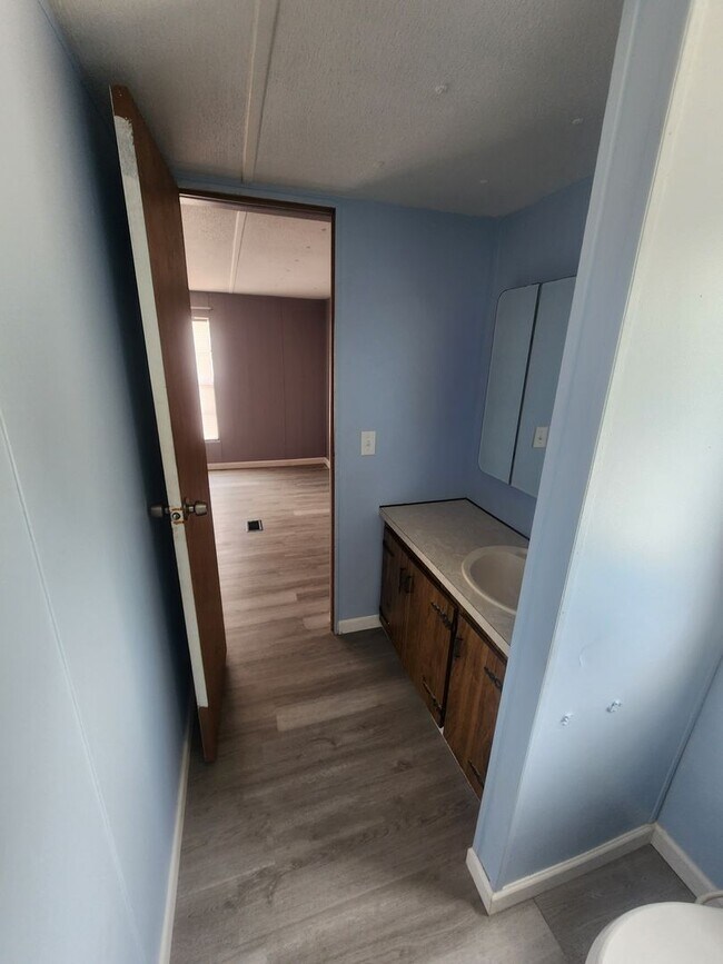 Building Photo - 3 Bedroom, 2 Bathroom Rental NOW Available!