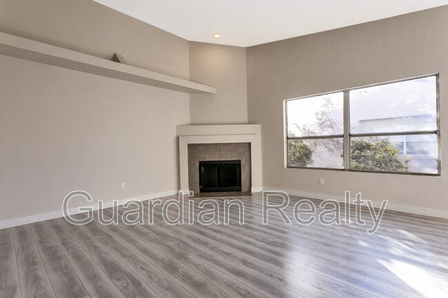 Building Photo - 6250 W Flamingo Rd