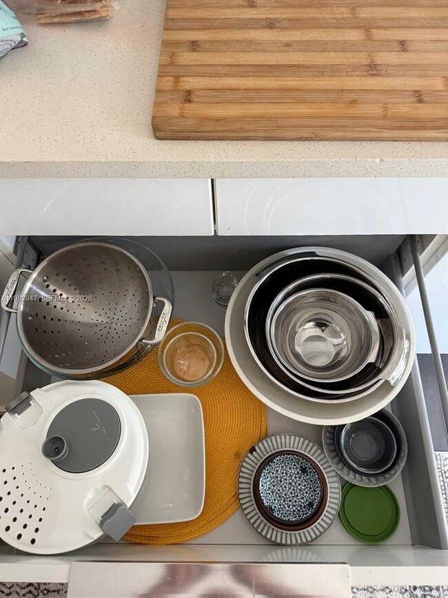 Building Photo - 901 Meridian Ave