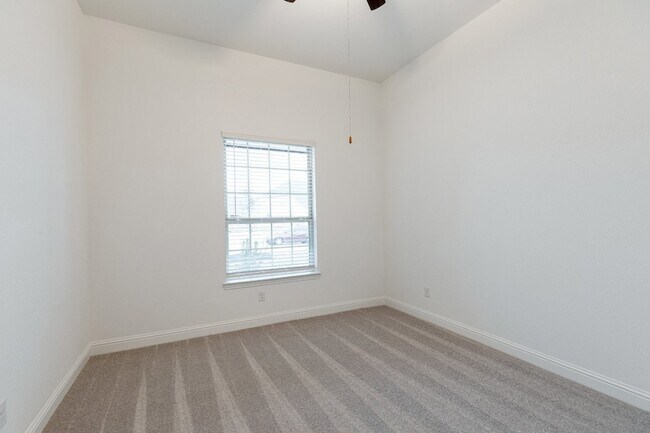 Building Photo - 1403 Woodson Rdg Ln