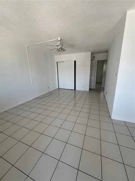 Building Photo - 1812 E Oakland Park Blvd