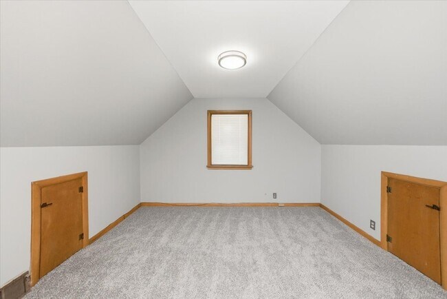 Building Photo - 7117 W Armitage Ave