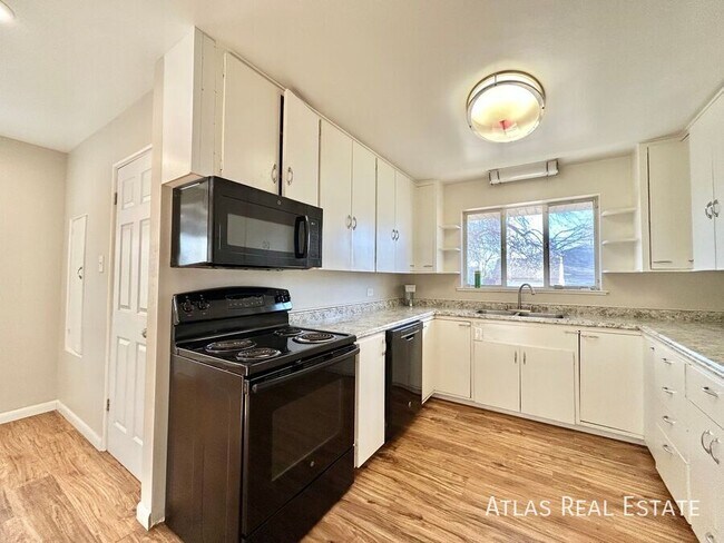 Building Photo - 2353 S Sherman St