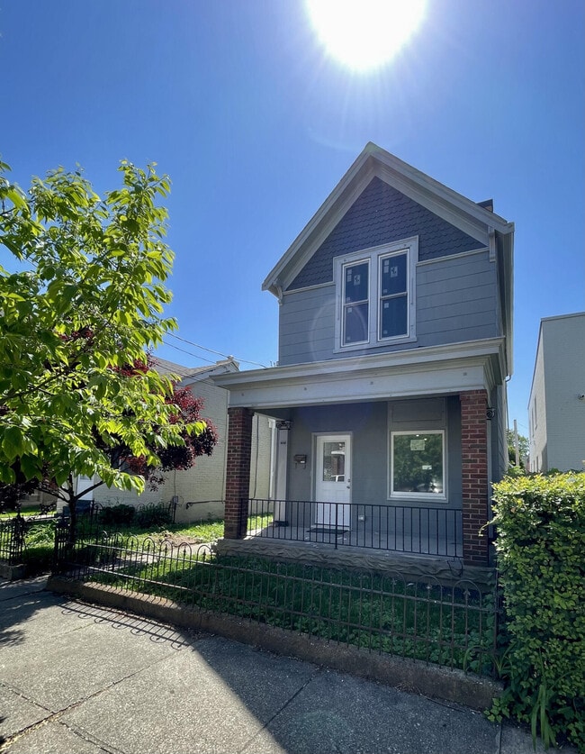 Primary Photo - 308 Center St