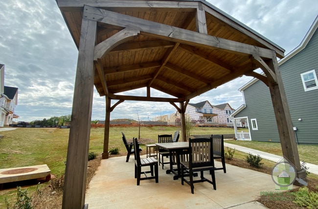 Building Photo - 150 Lilia Hill Cir