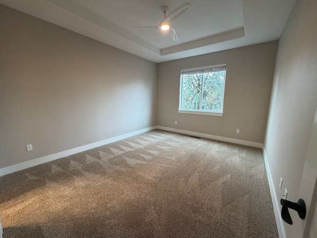 Building Photo - 3 Bedroom 2 Bath Single Family House