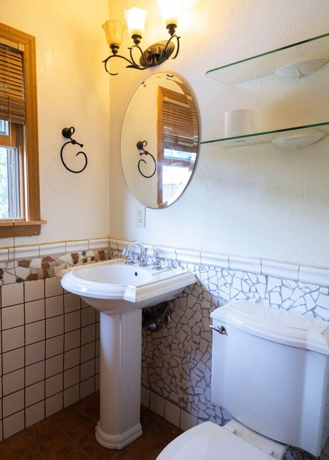 Building Photo - Spacious Home in Sugar Grove With Easy Access to Boone