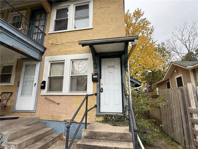 Building Photo - 1133 Linda Vista Ave