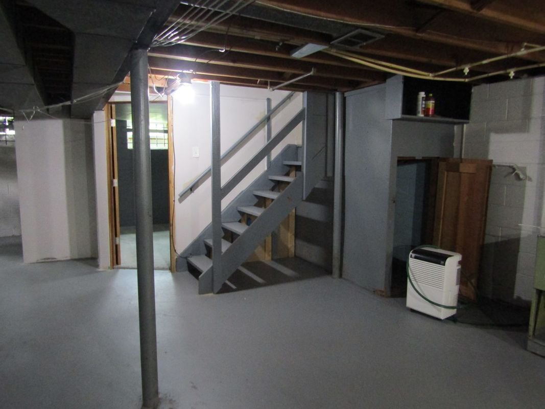 Building Photo - 14939 Cruse St