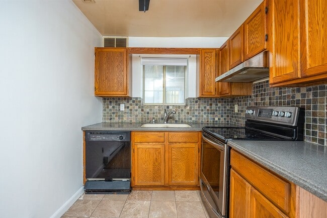 Building Photo - 506 Fox Run Ln