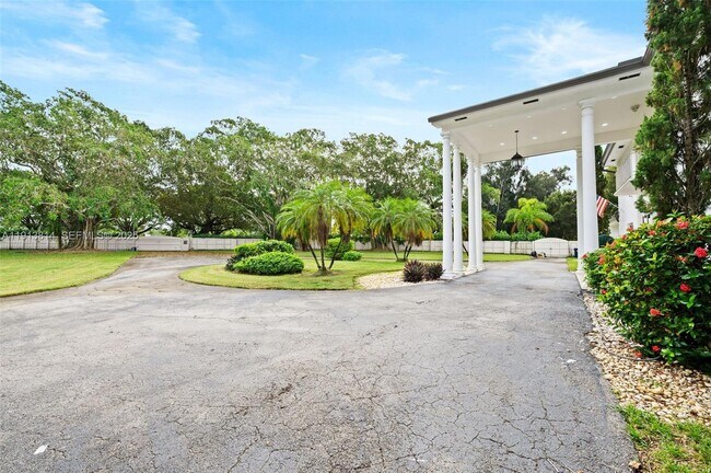 Building Photo - 13000 Old Cutler Rd