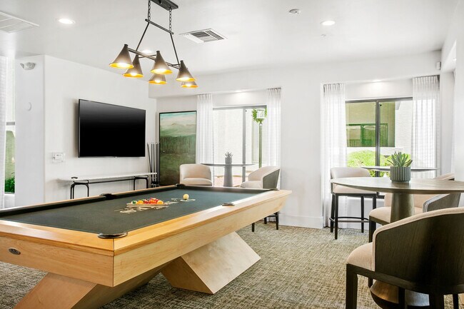 Building Photo - 14201 N 70th Way