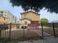 Building Photo - 75(611)