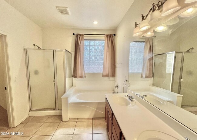 Building Photo - 16648 N 172nd Ave