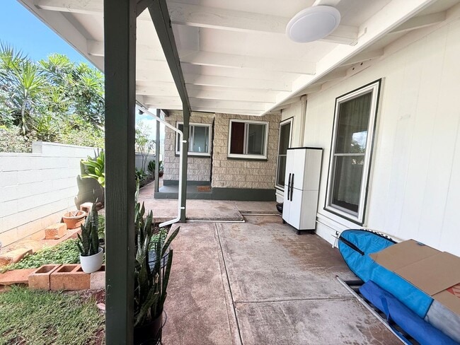 Building Photo - Duplex- Back House, Available Now in Salt ...