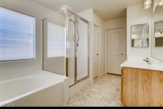 Building Photo - 8973 Quintessa Cove St