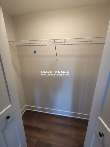 Building Photo - 1241 Chicago Ave