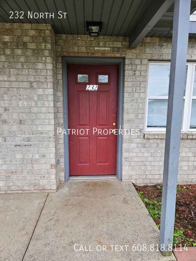 Building Photo - 232 North St