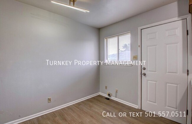 Building Photo - 4407 Lynn Ln