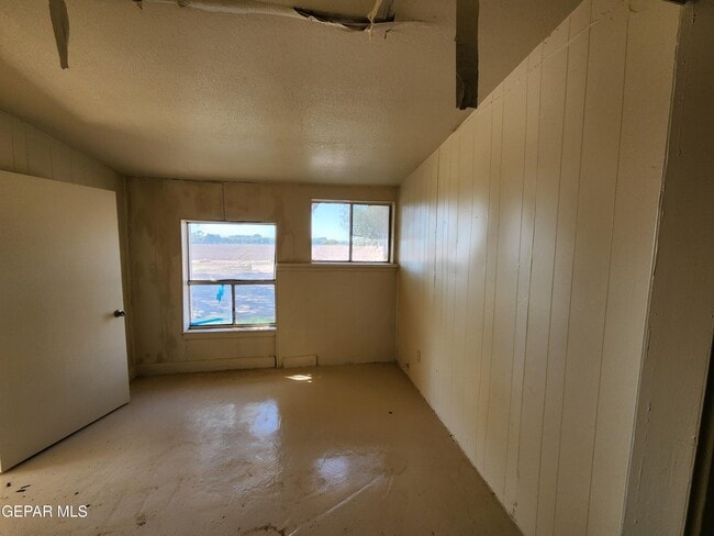 Building Photo - 6643 Westside Dr