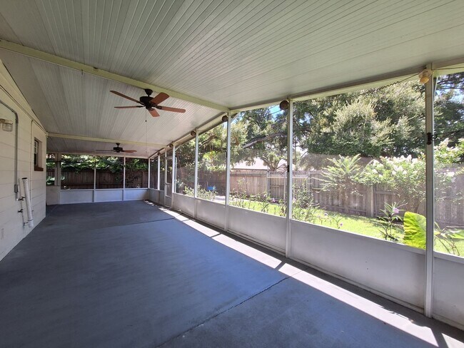 Building Photo - Stylish 4-Bedroom Belle Isle Retreat with ...