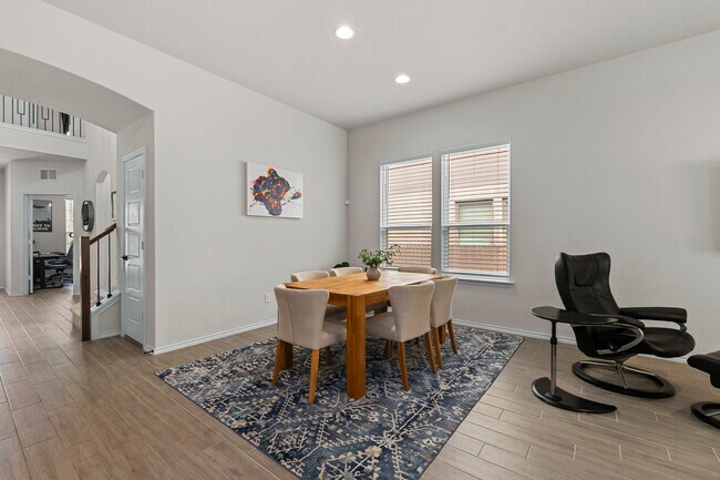 Building Photo - 1711 Dalhart