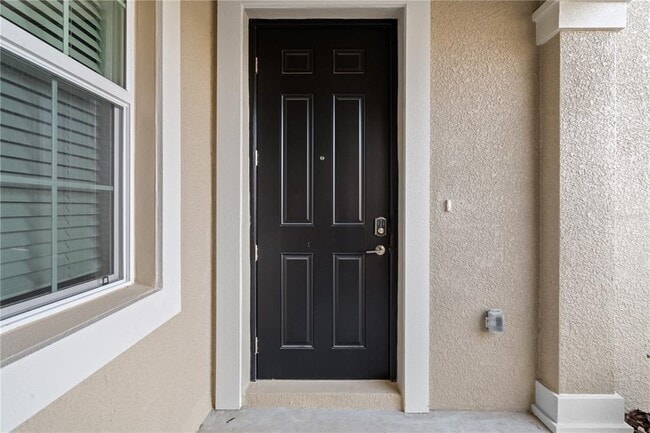 Building Photo - 18156 Pleasantview Blvd