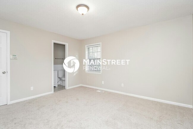 Building Photo - 5 Bedroom Pet-Friendly Home in Birmingham, AL with Main Street Renewal