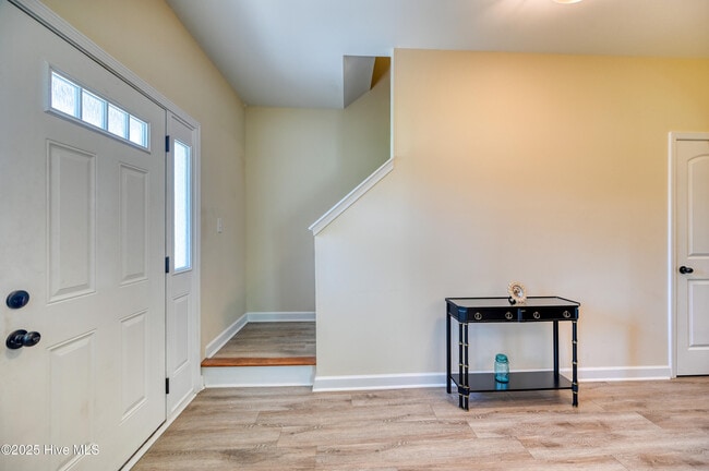 Building Photo - 307 Windward Landing