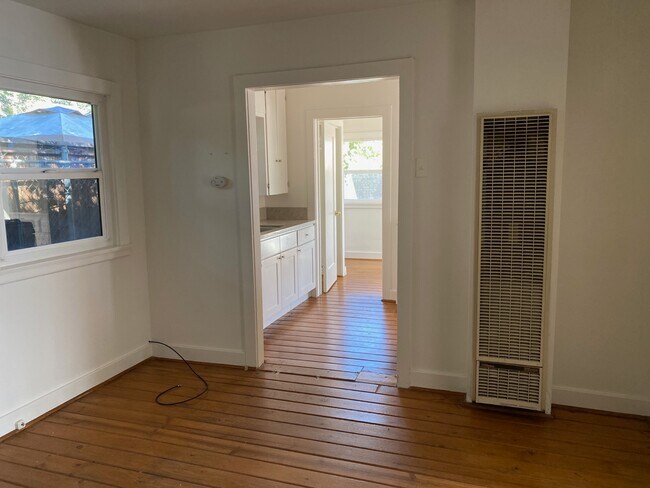 Kitchen off the livingroom - 189 S Roosevelt Ave