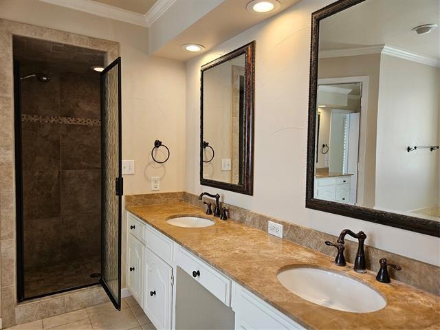 Building Photo - 3700 San Juan Cir