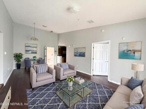 Building Photo - 9595 Amarante Cir