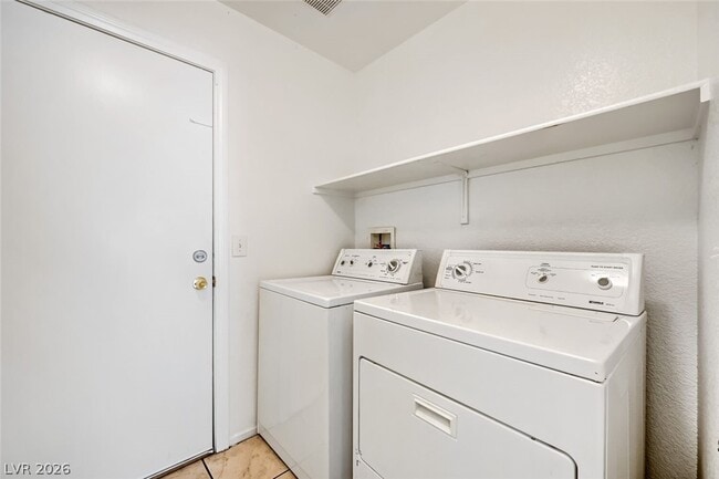 Building Photo - 6524 Casamar St