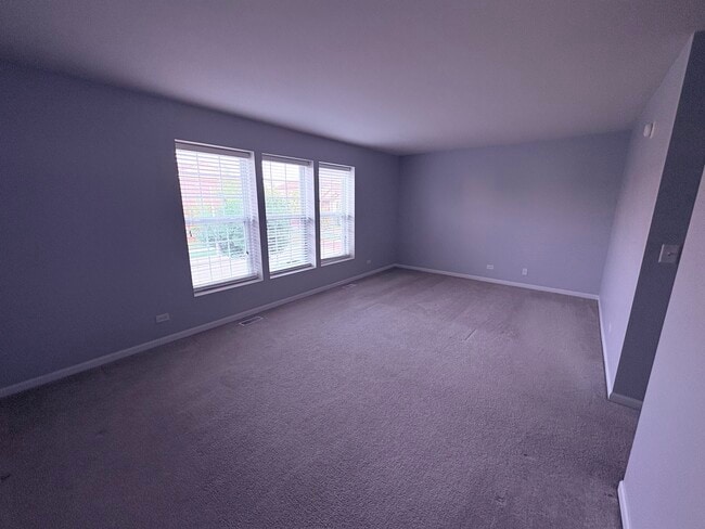 Building Photo - 241 Devoe Dr